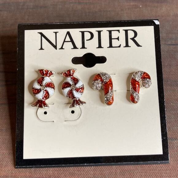 0003 NWT Three Pairs NAPIER Christmas-Themed Pierced Earrings Candy & Wreaths - Picture 2 of 8